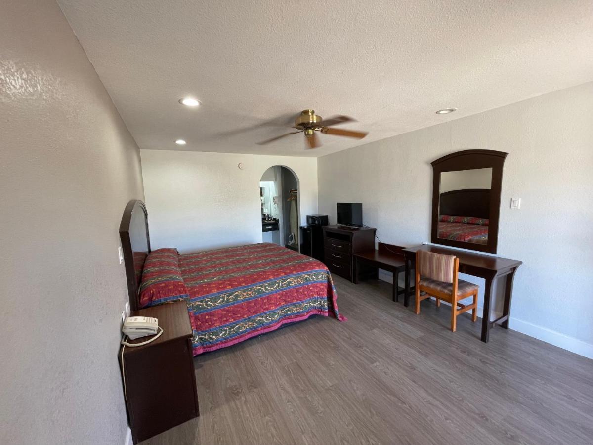 Western Inn West Columbia Екстер'єр фото
