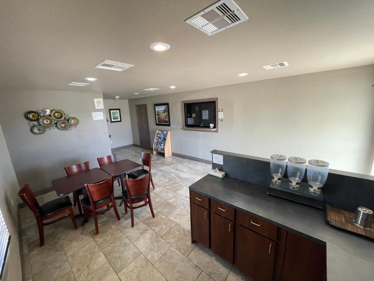 Western Inn West Columbia Екстер'єр фото
